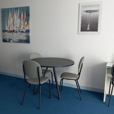 Grand Studio Vue Mer Dans Residence Des 3 Iles Pres De La Thalasso 퀴베론 외부 사진